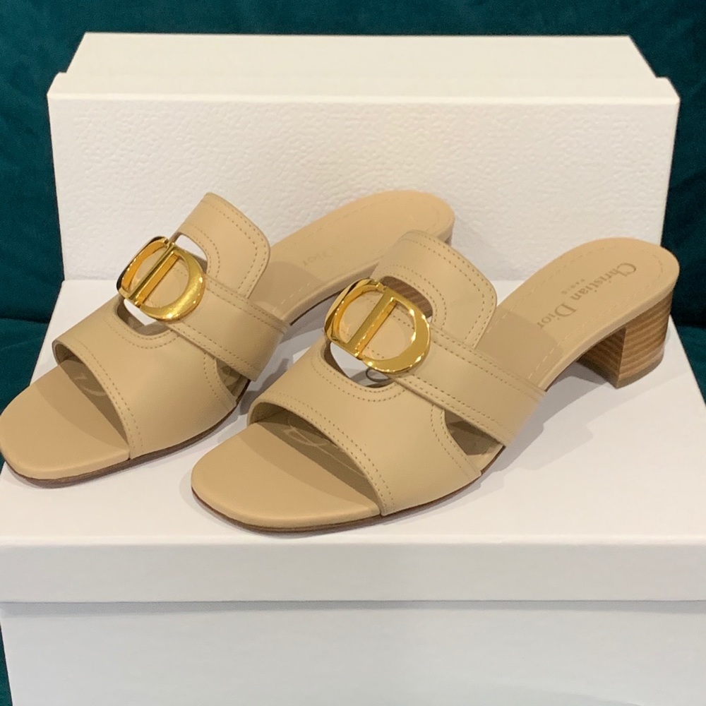 SOLD - Dior 30 Montaigne Nude Size 38.5